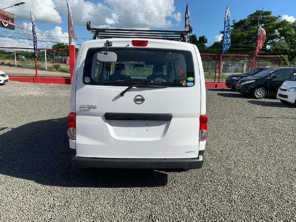 NISSAN NV 200 JAPONES en Hato Mayor Foto 7195553-7.jpg