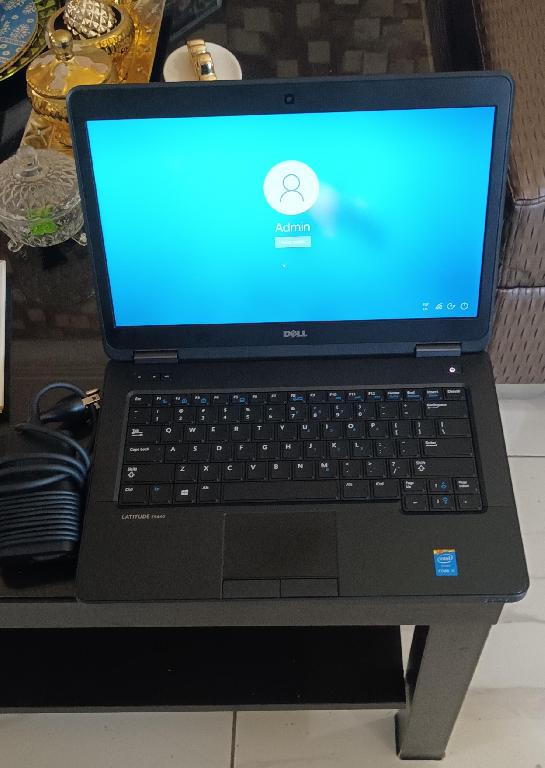 Laptop Dell portatil 5440 i5 2.6 Ghz 256GB SSD 8GB Ram Win 1 Foto 7196063-2.jpg