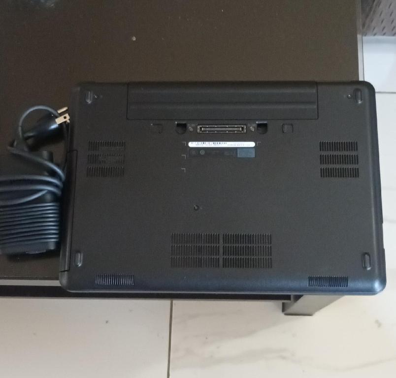 Laptop Dell portatil 5440 i5 2.6 Ghz 256GB SSD 8GB Ram Win 1 Foto 7196063-3.jpg