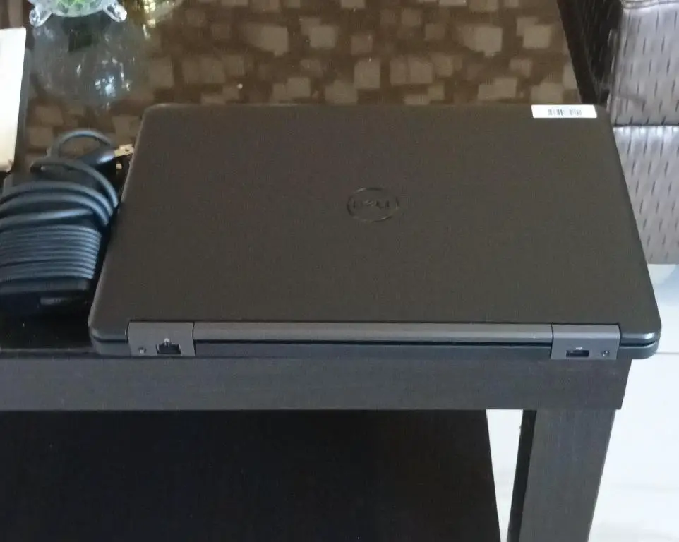 Laptop Dell portatil 5440 i5 2.6 Ghz 256GB SSD 8GB Ram Win 1 Foto 7196063-4.jpg