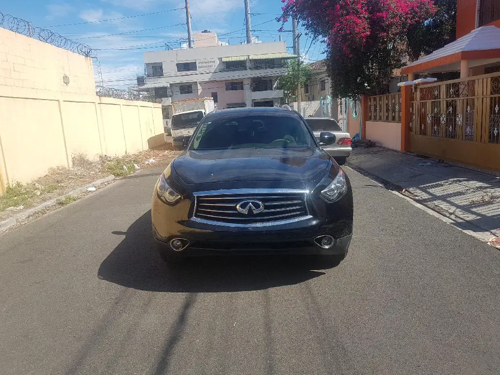 VENDO DE OPORTUNIDAD JEEPETA INFINITI MODELO FX 35  AÑO 2013 Foto 7196303-5.jpg