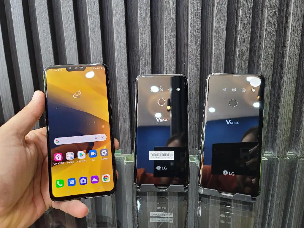 LG V500 THINQ 5G 128GB 6GB RAM DESBLOQUEADOS Foto 7196947-1.jpg