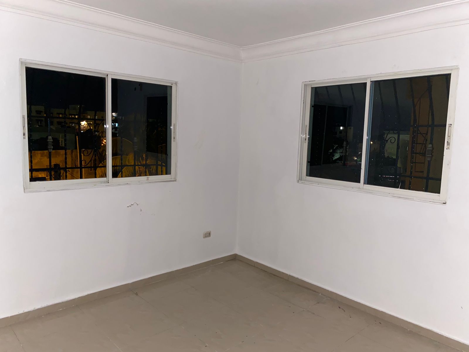  Alquilo apartamento completamente vacio.  Foto 7197095-6.jpg