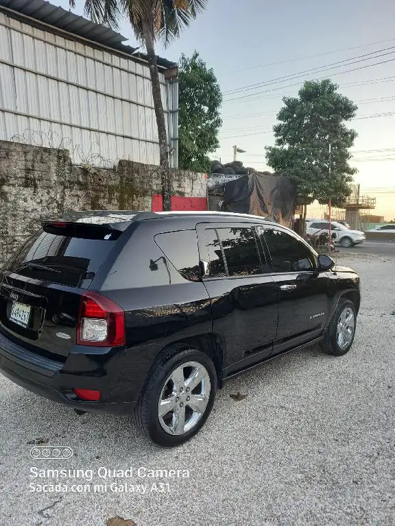 JEEP COMPASS 4X4 FULL. UNICO DUEÑO Foto 7197368-6.jpg