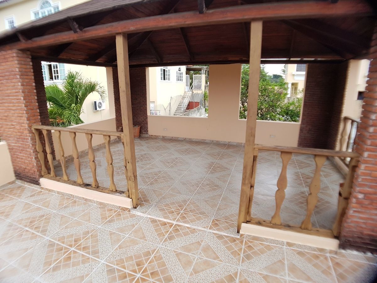 Vendo casa en Arroyo Hondo II Foto 7198956-4.jpg