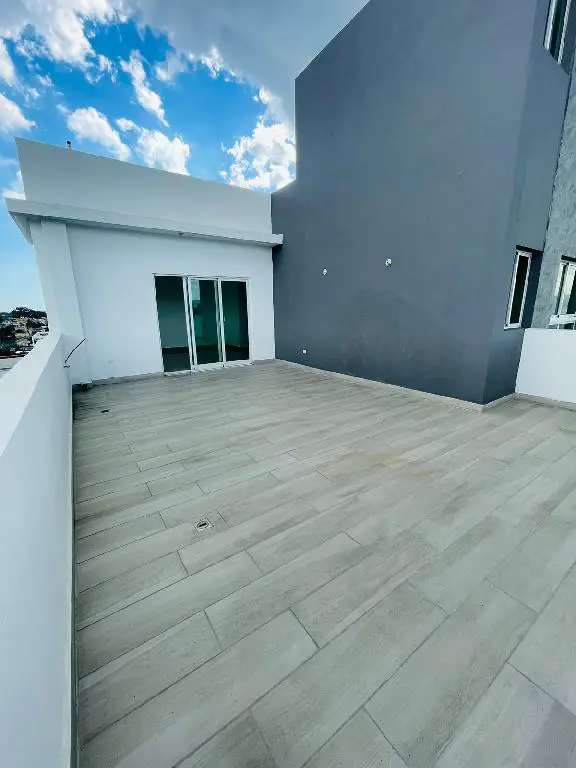 Apartamento 4to nivel con Terraza de 56.22Mts y 2 parqueos Foto 7200746-C1.jpg