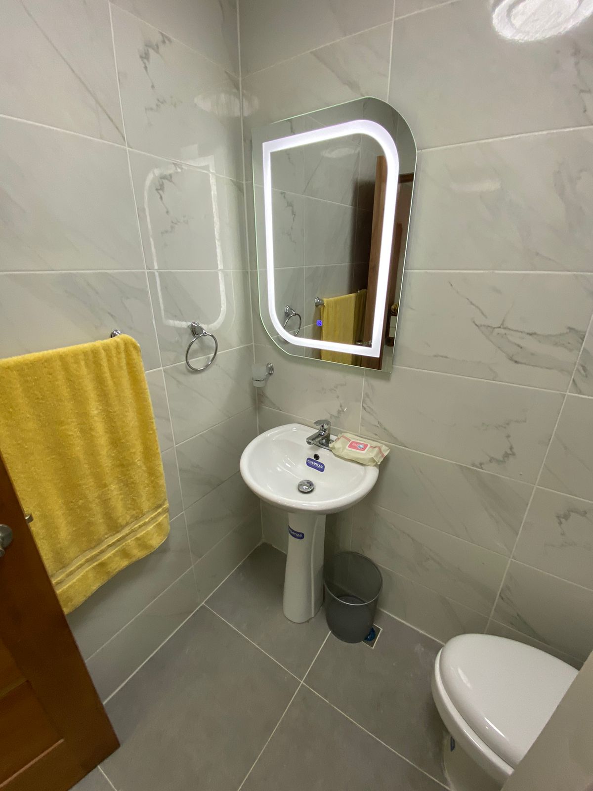 Apartamento en venta. 4to piso con terraza privada más apart Foto 7200794-8.jpg