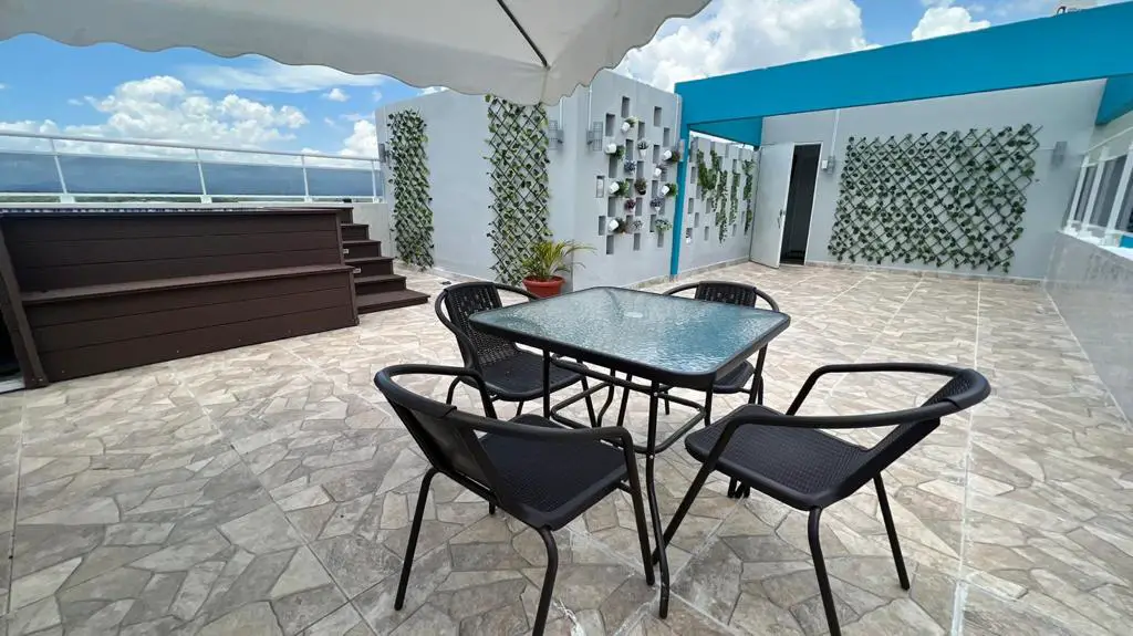 Apartamento 4to piso con Jacuzzi Privado y Piscina Foto 7200927-G1.jpg