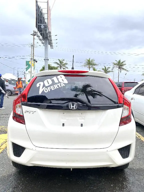 Honda fit 2018 en Santo Domingo Este Foto 7201463-1.jpg