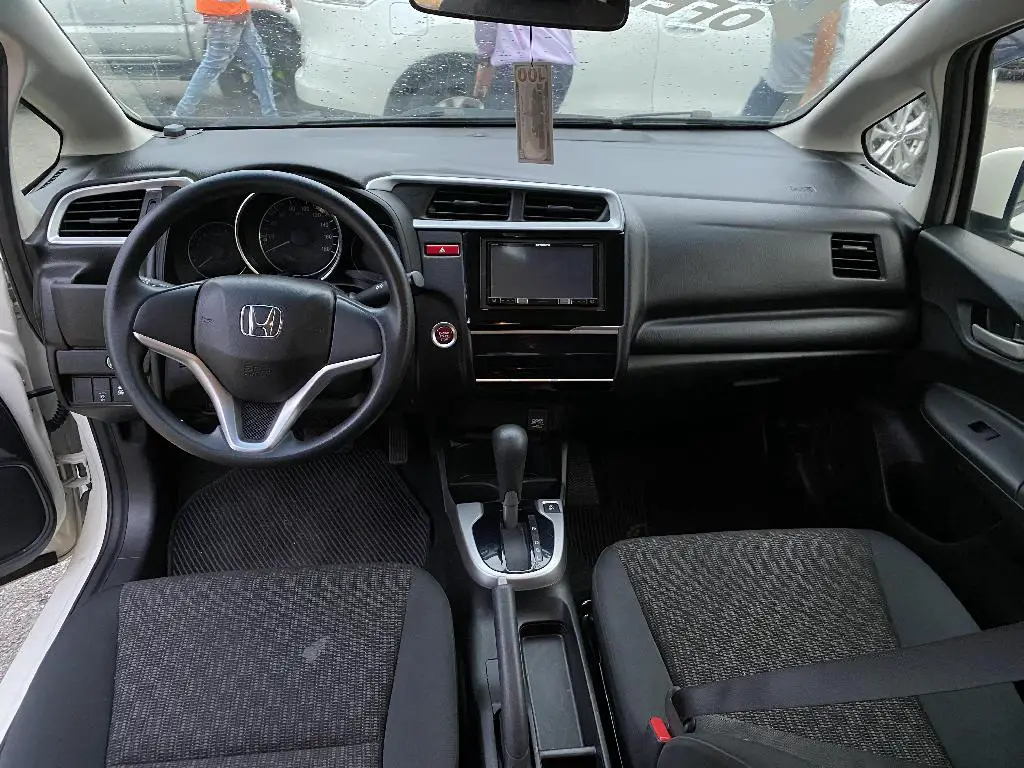 Honda fit 2018 en Santo Domingo Este Foto 7201463-5.jpg