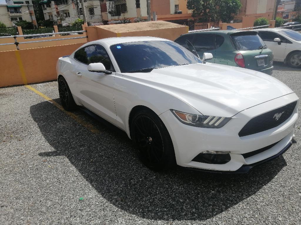 Vendo Mustang 2016 en Santo Domingo DN Foto 7201716-3.jpg