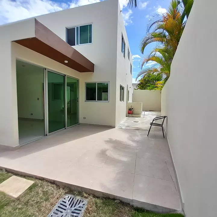Casa en venta con piscina privada 4 habitaciones y 4.5 baño Foto 7201853-1.jpg