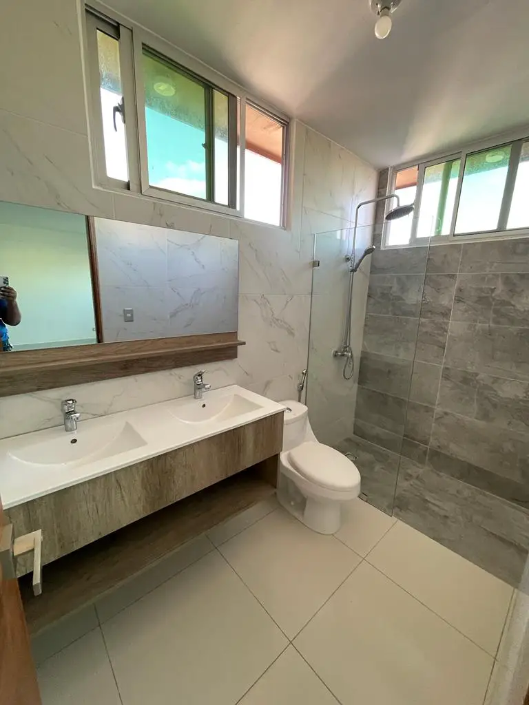 Casa en venta con piscina privada 4 habitaciones y 4.5 baño Foto 7201853-e1.jpg