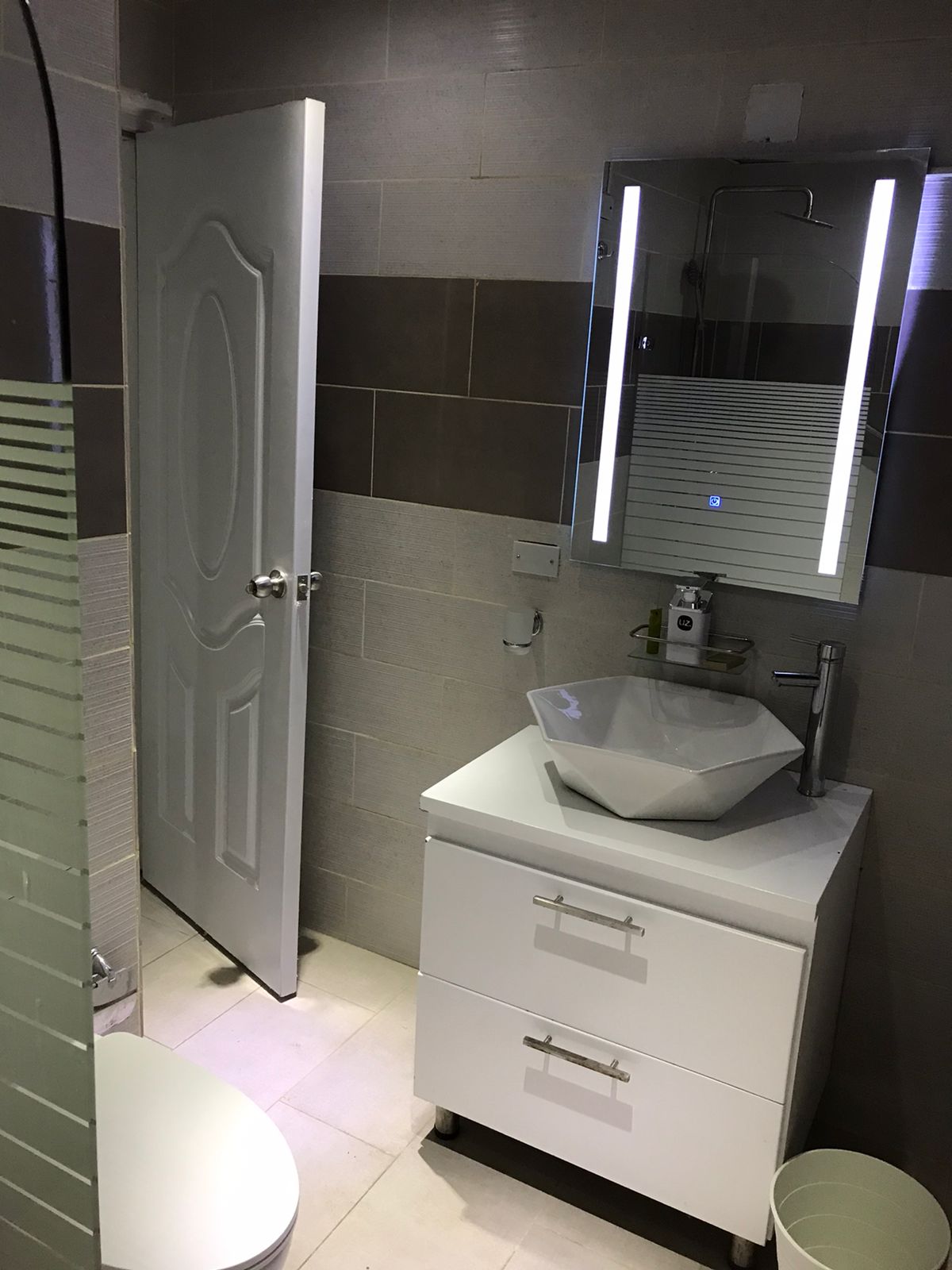 1438 ALQUILER DE APARTAMENTO AMUEBLADO-GAZCUE Foto 7201972-8.jpg