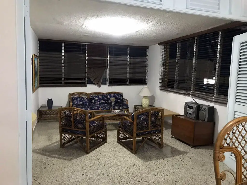 1439 ALQUILER DE APARTAMENTO AMUEBLADO-GAZCUE Foto 7201986-2.jpg