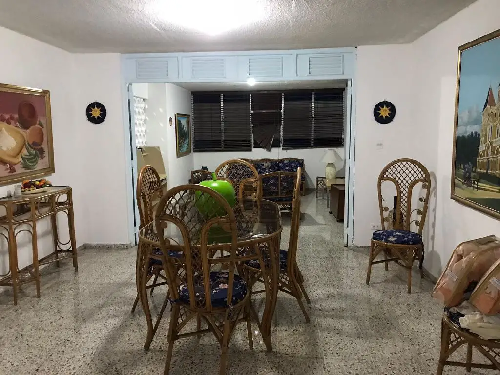1439 ALQUILER DE APARTAMENTO AMUEBLADO-GAZCUE Foto 7201986-4.jpg