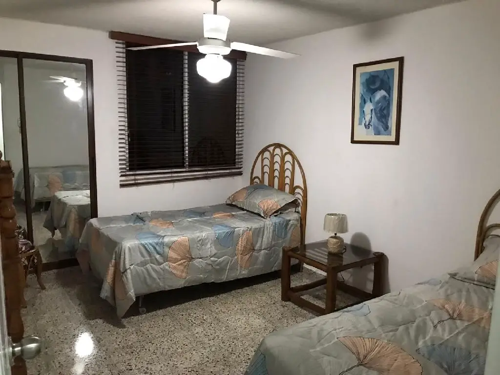 1439 ALQUILER DE APARTAMENTO AMUEBLADO-GAZCUE Foto 7201986-7.jpg