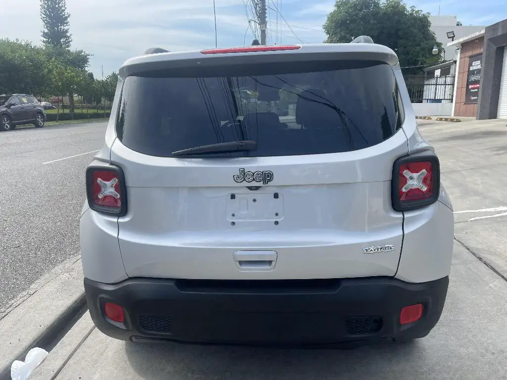 Jeep Renegade Latitude 2018 Foto 7202123-1.jpg