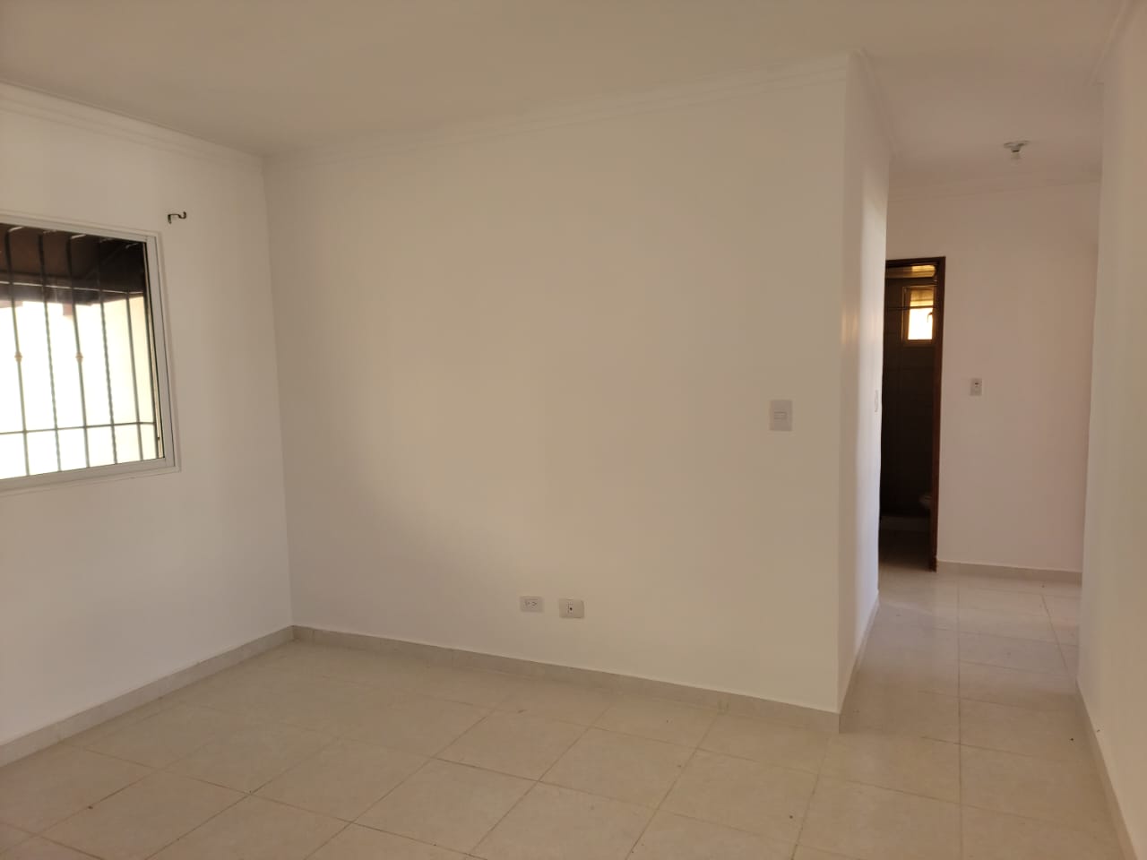 VENDO APART REMODELADO 3ER. NIVEL 3 HAB 2 B 2 PARQUEOS... Foto 7202339-6.jpg