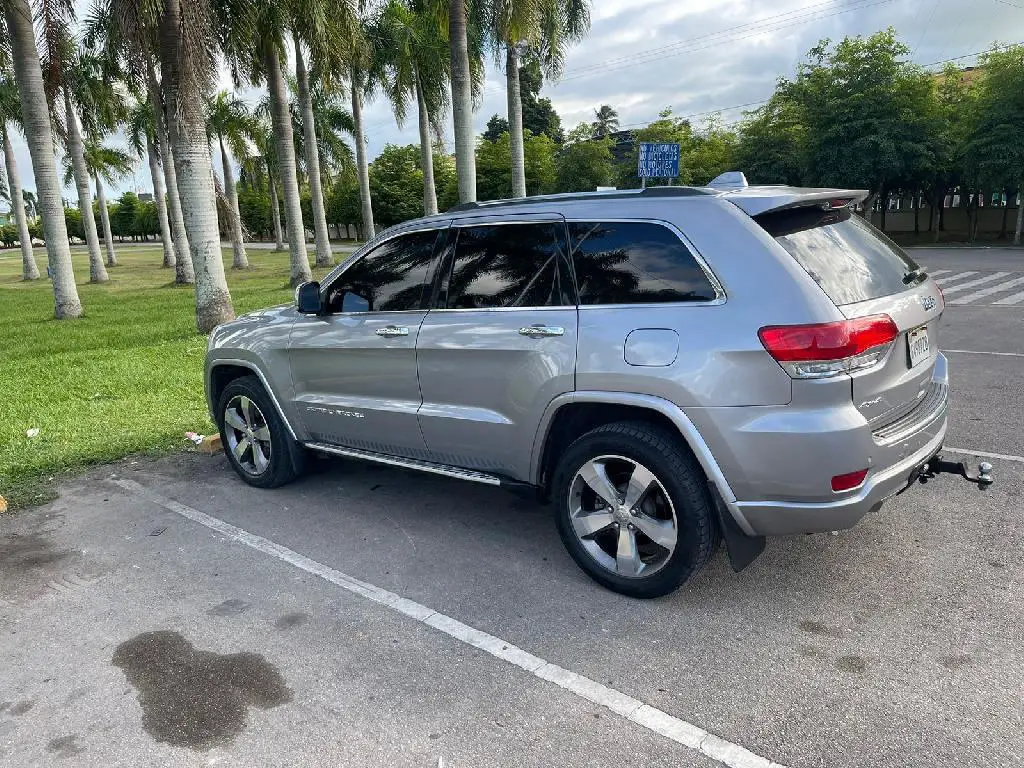 JEEP GRAND CHEROKEE OVERLAND 2015 4X4  en La Altagracia Foto 7202367-6.jpg