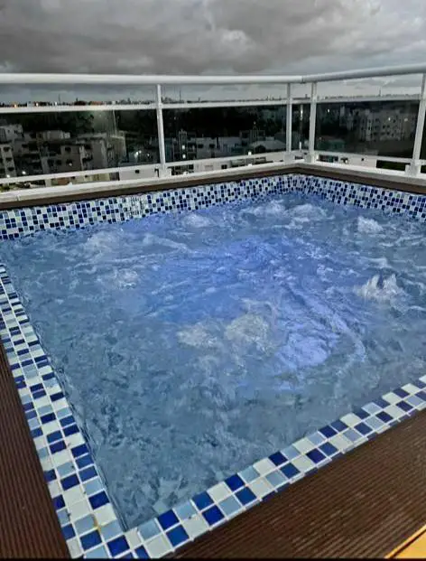 Apartamento 4to piso con Jacuzzi Privado y Piscina Foto 7203224-1.jpg