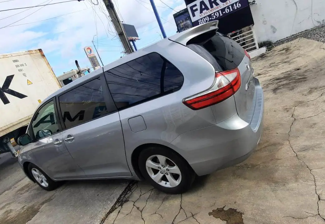 Toyota Sienna 2016 Foto 7203260-9.jpg