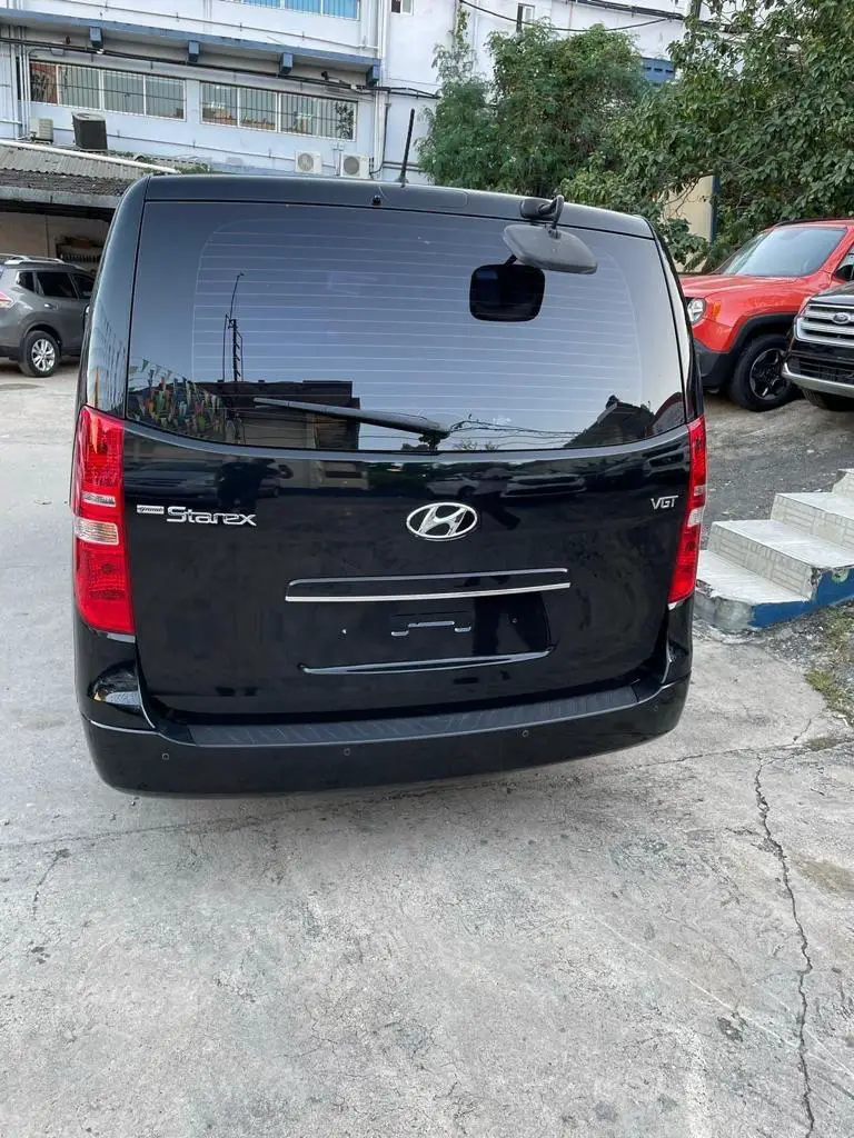 HYUNDAI STAREX VCX 2018  en Santo Domingo DN Foto 7203716-3.jpg