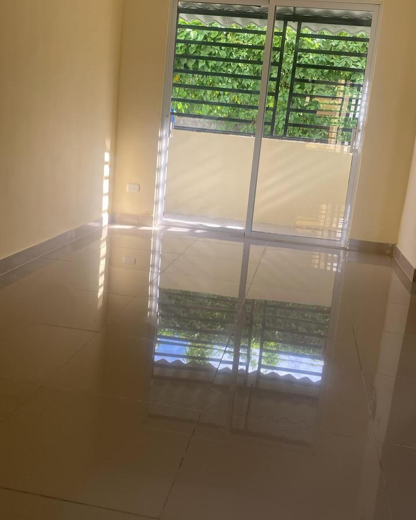 residencial monumental A 500 metro de la Av rep de Colombia lo rento   Foto 7203731-7.jpg