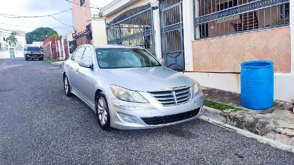 Vendo Hyundai Genesis en Santo Domingo DN Foto 7203821-1.jpg