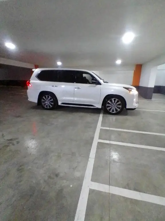 Lexus LX 570.      2016 Foto 7203882-2.jpg