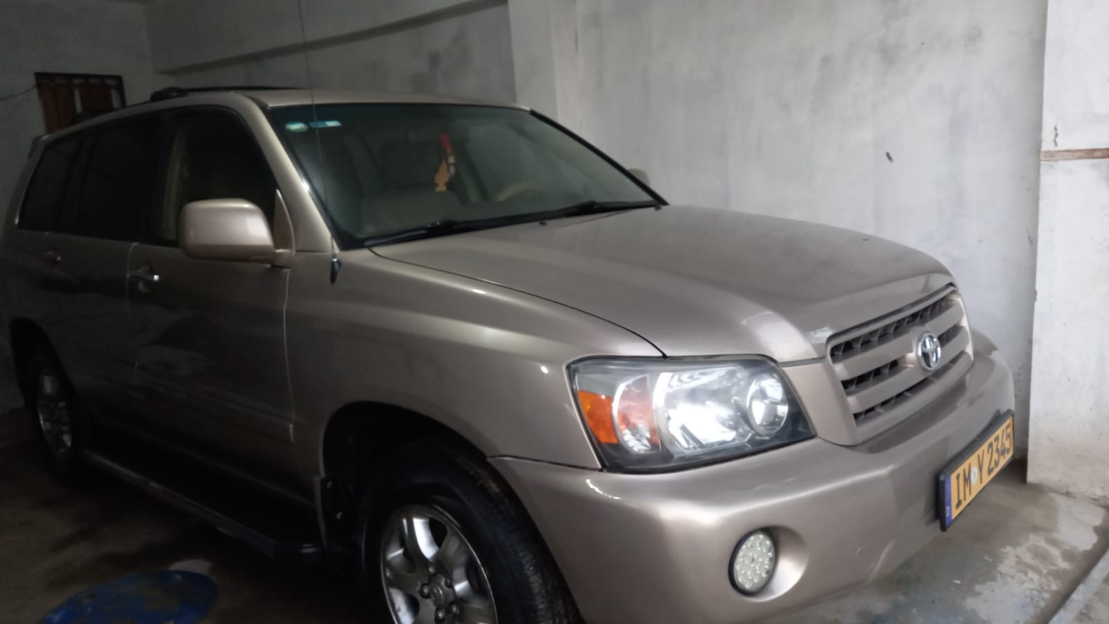 Jeepeta Toyota hidghander 2004 de 4 cilindros 2.4cc en muy buenas cond Foto 7204397-2.jpg