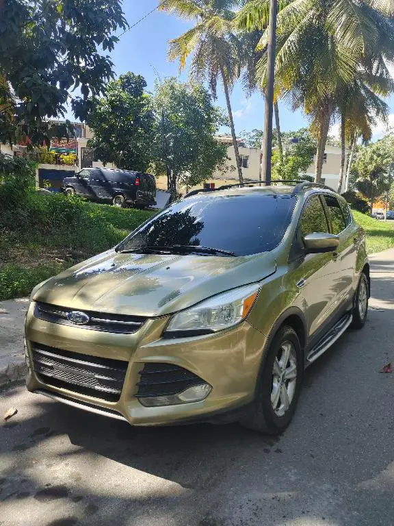 FORD ESCAPE 2013 MOTOR 2.0 en Santo Domingo DN Foto 7204760-1.jpg