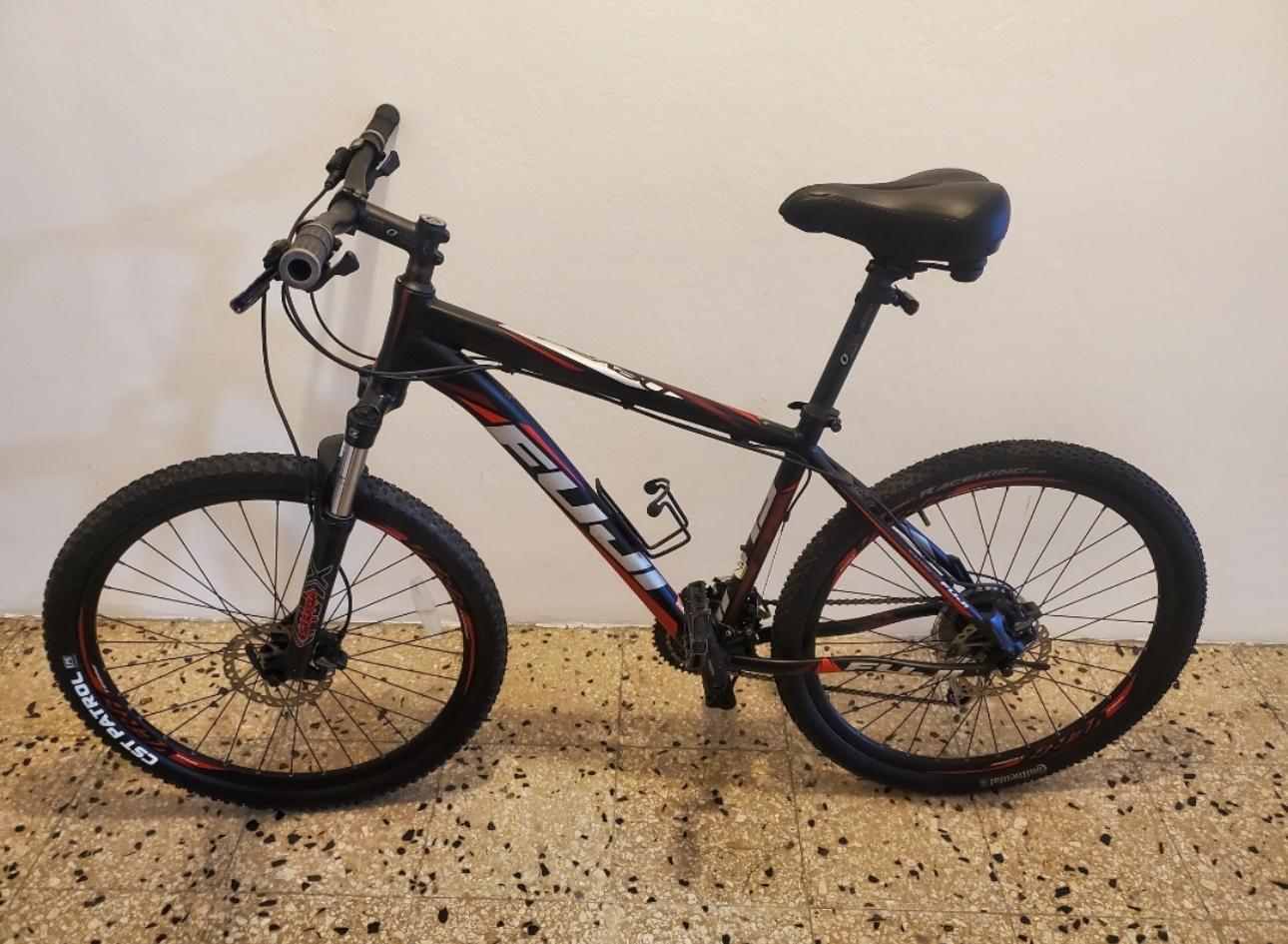 VENDO Bicicleta Fuji Nevada 1.5 mtb Foto 7205627-2.jpg