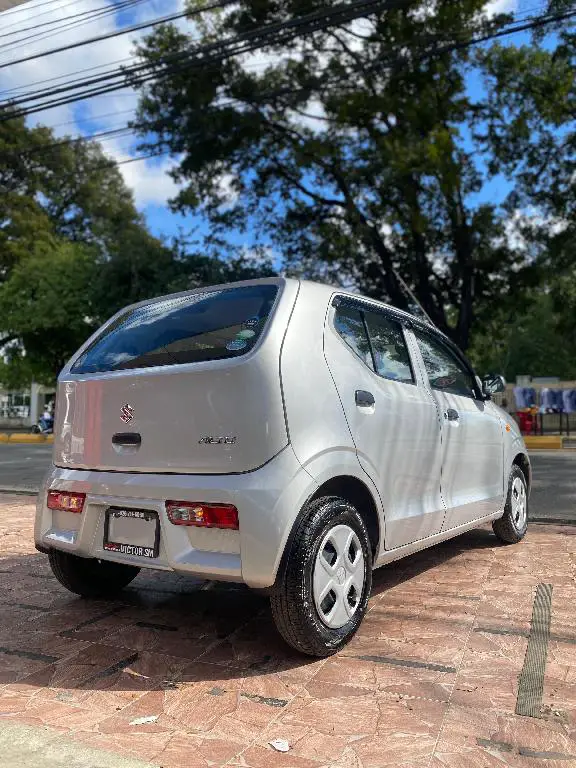 SUZUKI ALTO GRIS 2019 Foto 7205653-3.jpg