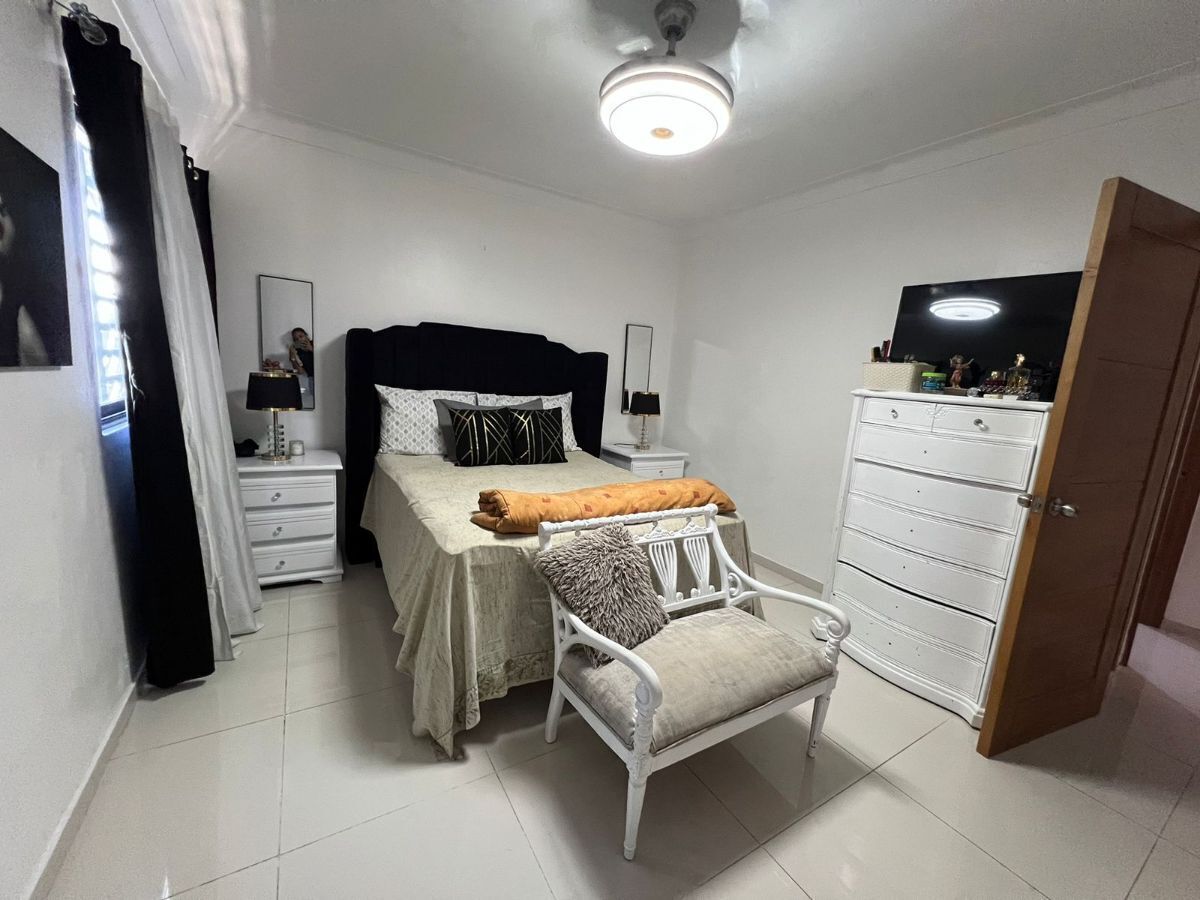 Apartamento con terraza en Quisqueya/Millón Foto 7206989-3.jpg