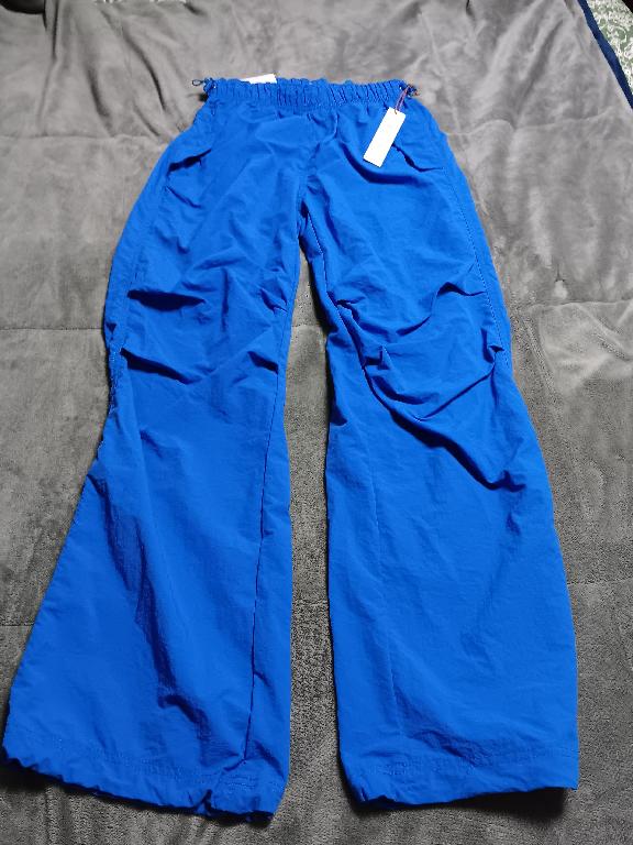 Pantalones cargos y faldas cortas Foto 7207036-J1.jpg