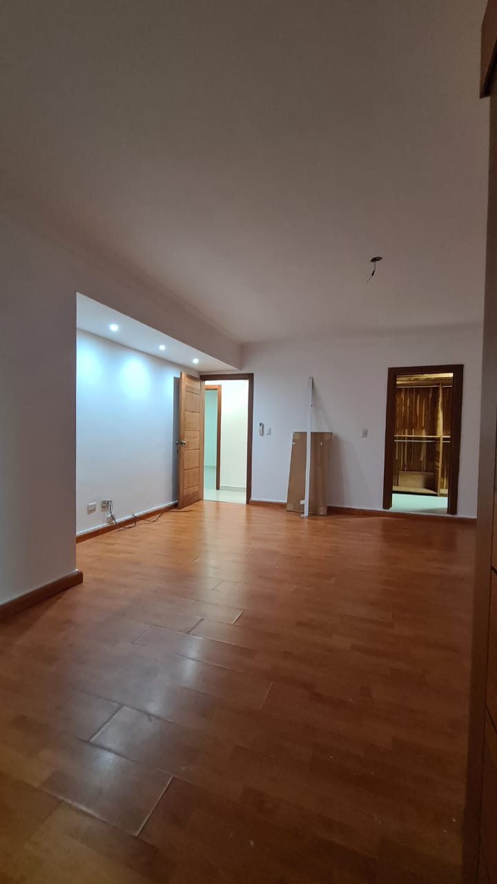 Alquilo Amplio Apartamento en Evaristo Morales  Foto 7207505-t11.jpg