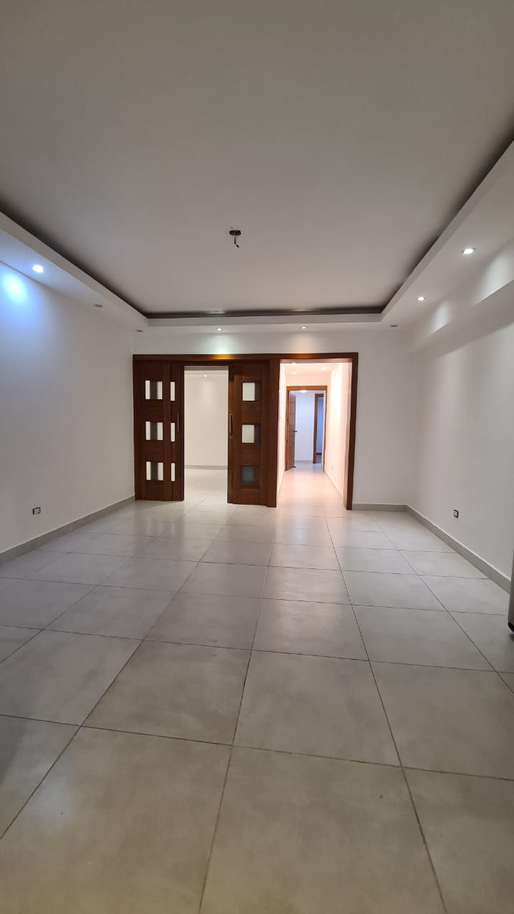 Alquilo Amplio Apartamento en Evaristo Morales  Foto 7207505-t6.jpg