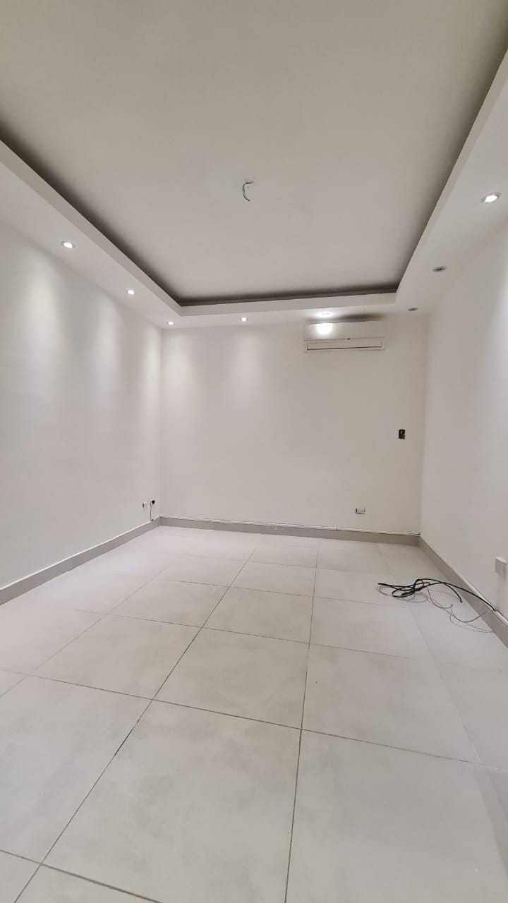 Alquilo Amplio Apartamento en Evaristo Morales  Foto 7207505-t7.jpg