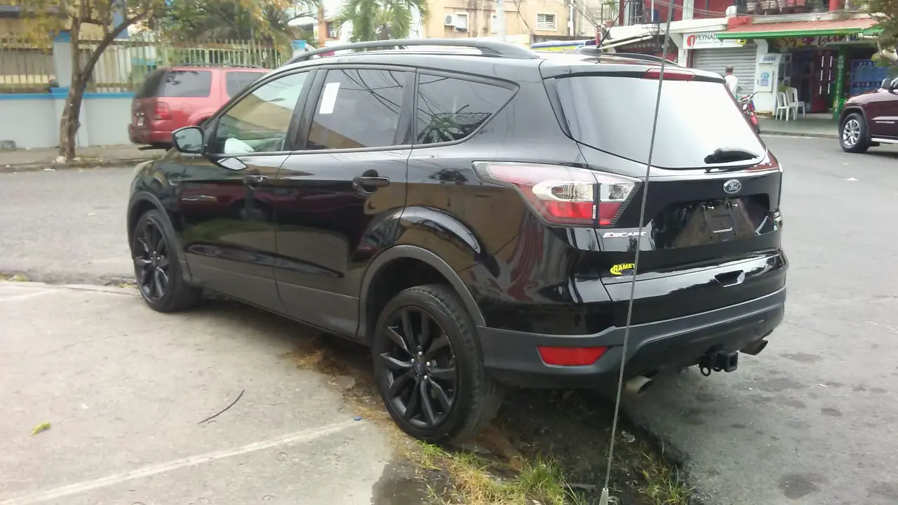 Ford Escape SE Ecoboost 4WD 2017 Foto 7209117-4.jpg