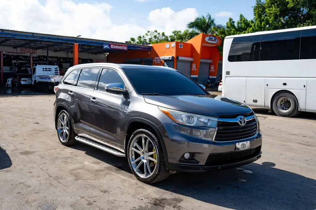 Toyota Highlander XLE AWD 2016 Foto 7209119-1.jpg