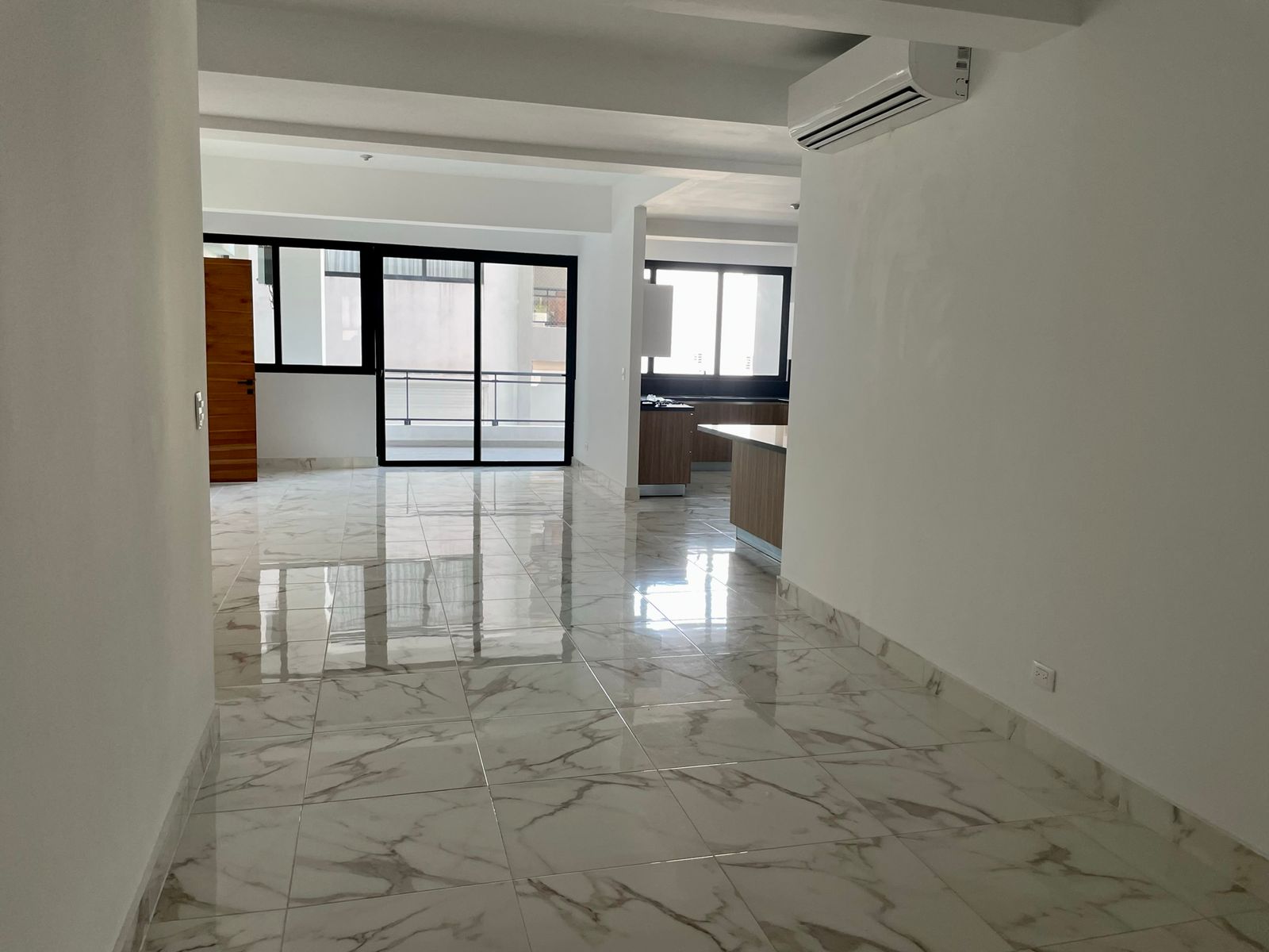 APARTAMENTO EN ALQUILER UBICADO EN ZONA CENTRICA DEL DISTRITO NACIONAL Foto 7209639-1.jpg