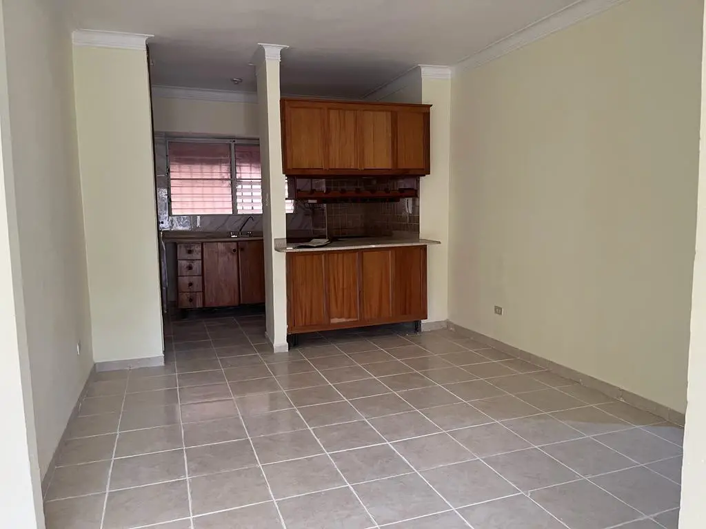 ALQUILER DE PRECIOSO APARTAMENTO UBICADO EN AV. REP. DE COLOMBIA Foto 7210136-5.jpg