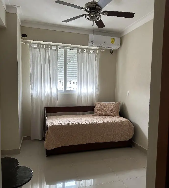 Apartamento En Alquiler Amueblado 3 Habitaciones Evaristo Morales Foto 7210177-7.jpg
