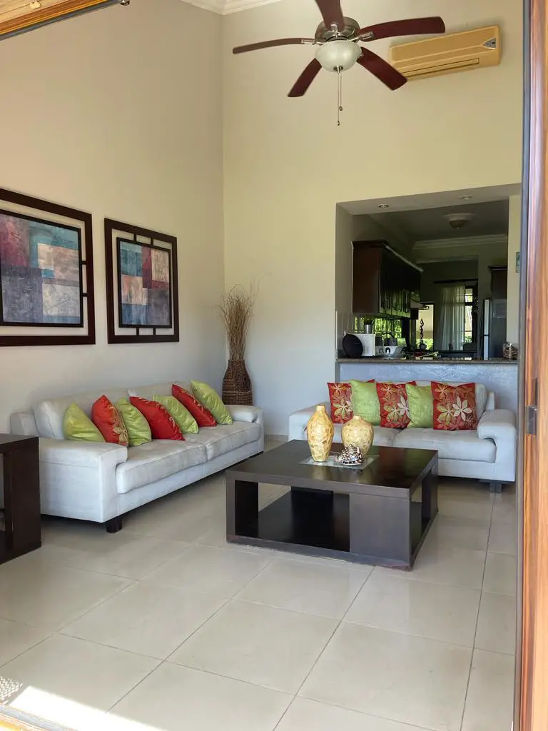 APARTAMENTO EN ALQUILER EN JUAN DOLIO  Foto 7210995-7.jpg