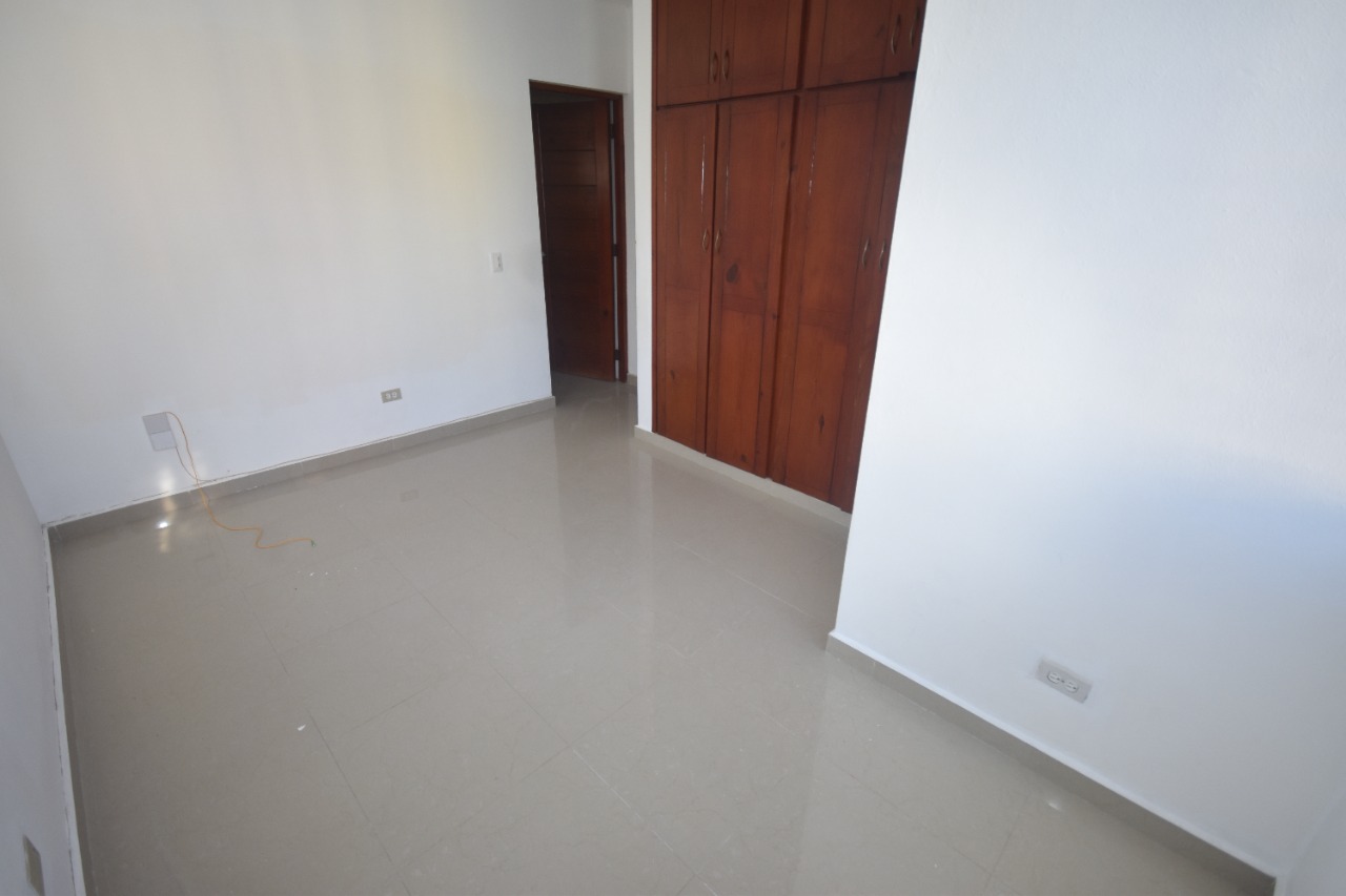 Apartamento Residencial de 90Mt2 En Bayona en Santo Domingo Oeste Bayo Foto 7211624-3.jpg