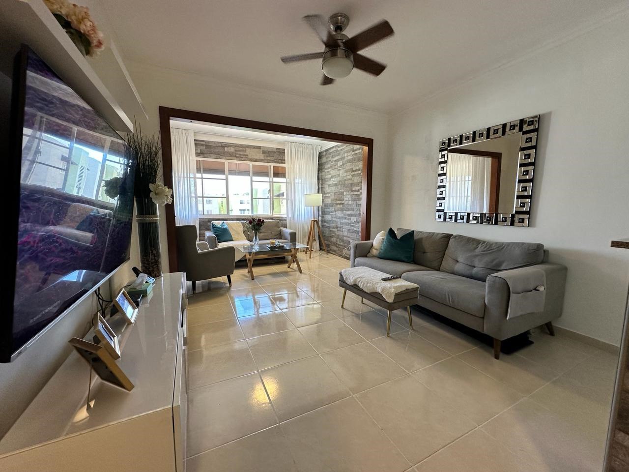 APARTAMENTO EN LA AUT. SAN ISIDRO PROXIMO AL SUPERMERCADO BRAVO Foto 7211838-2.jpg