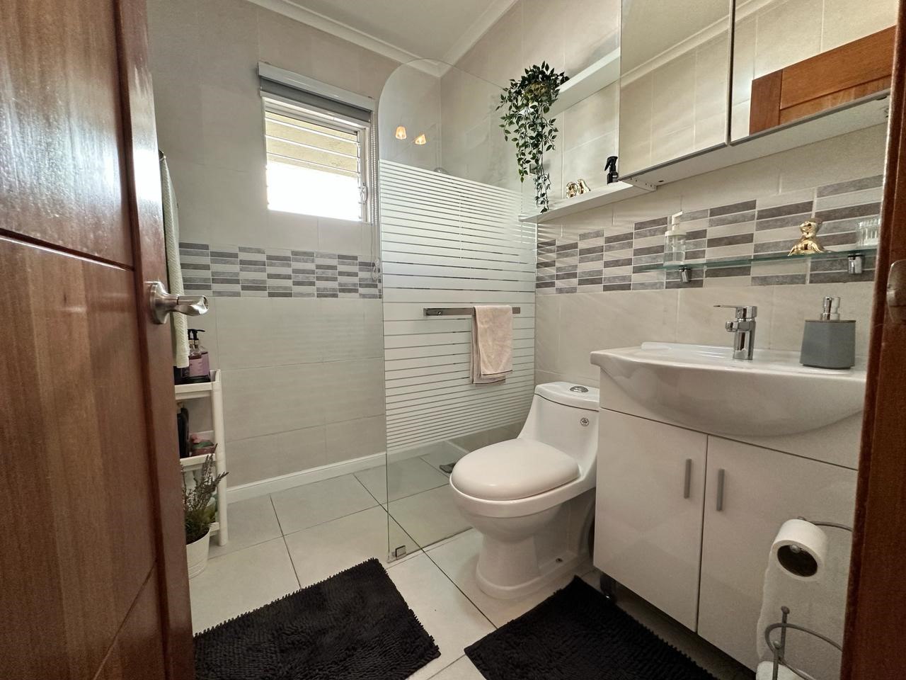 APARTAMENTO EN LA AUT. SAN ISIDRO PROXIMO AL SUPERMERCADO BRAVO Foto 7211838-8.jpg