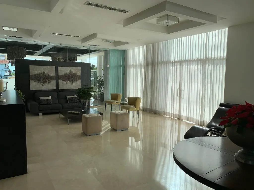 Te ofrezco este precioso apartamento en la avenida Anacaona con vista  Foto 7212407-9.jpg