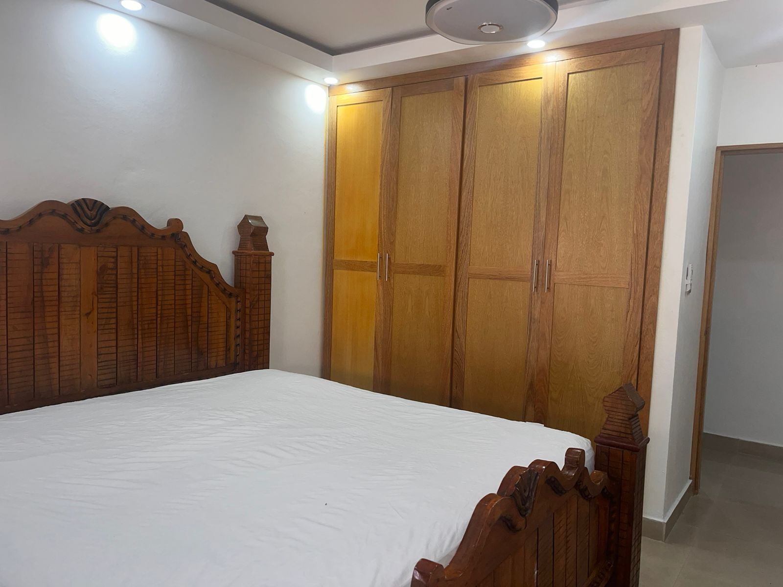 1454 ALQUILER DE APARTAMENTO AMUEBLADO-GAZCUE Foto 7212428-4.jpg